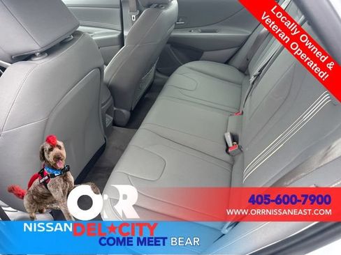 Used 2025 Hyundai Elantra SEL FWD image 10
