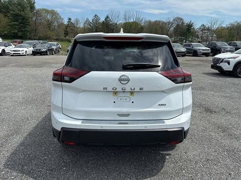 Used 2025 Nissan Rogue SV image 7