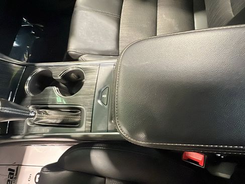 Used 2019 Chevrolet Impala LT image 12