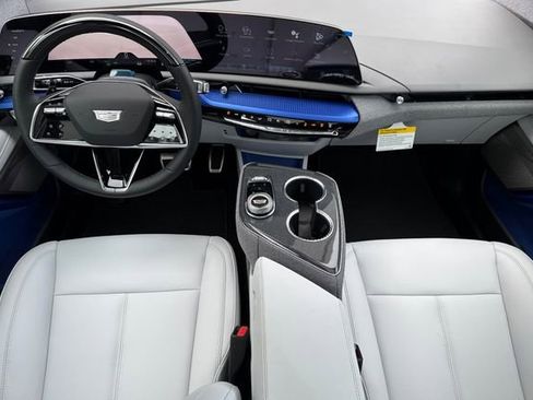 New 2026 Cadillac Optiq Luxury 1 image 13