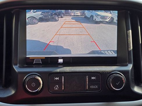 Used 2019 Chevrolet Colorado LT w/ LT Convenience Package RWD image 17