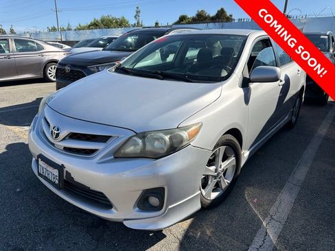 Used 2013 Toyota Corolla S FWD image 3
