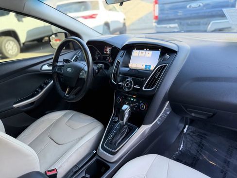 Used 2018 Ford Focus Titanium FWD image 47