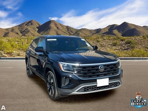 Used 2025 Volkswagen Atlas Cross Sport SE AWD/4WD image 5