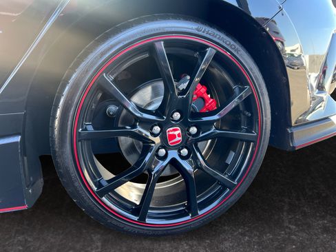 Used 2018 Honda Civic Type R image 15