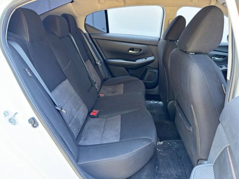 Used 2023 Nissan Sentra SR w/ Midnight Edition Package FWD image 31