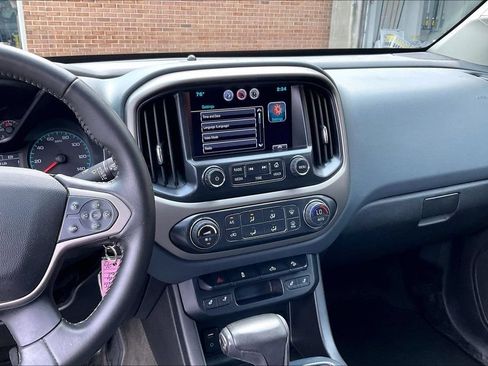 Used 2015 Chevrolet Colorado Z71 AWD/4WD image 6