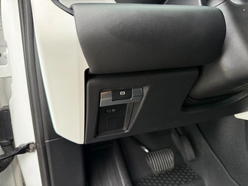 Used 2021 Land Rover Defender 110 X-Dynamic HSE AWD/4WD image 71