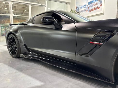 Used 2017 Chevrolet Corvette Grand Sport w/ Carbon Flash Badge Package RWD image 24