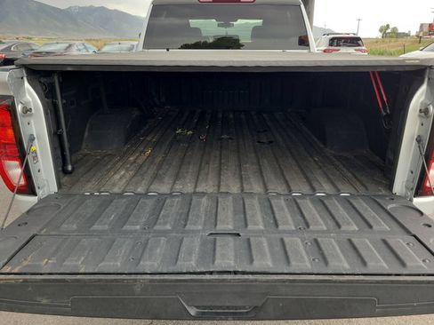 Used 2021 GMC Sierra 2500 SLE w/ SLE Value Package; AWD/4WD image 19