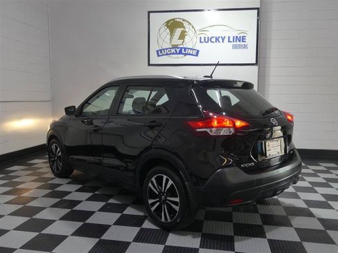 Used 2019 Nissan Kicks SV FWD image 11