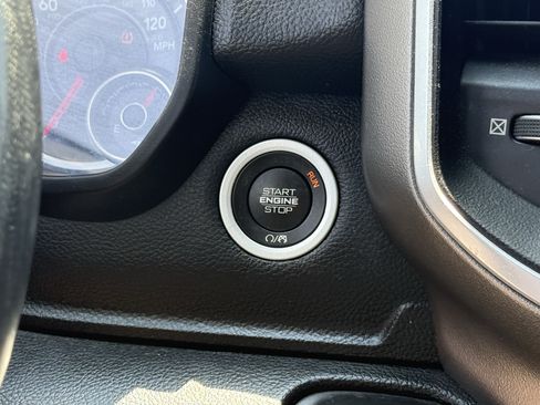 Used 2019 RAM 1500 Big Horn RWD image 24