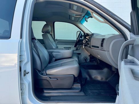 Used 2014 Chevrolet Silverado 2500 W/T image 20