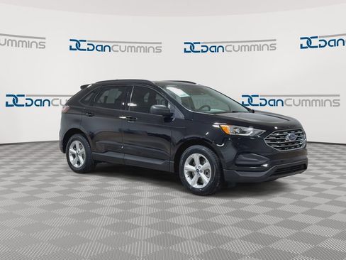Used 2022 Ford Edge SE image 2