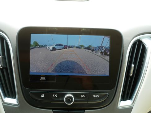Used 2024 Chevrolet Malibu LT FWD image 27