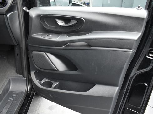 Used 2022 Mercedes-Benz Metris image 17