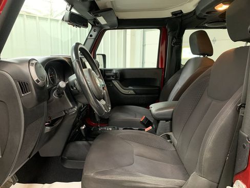 Used 2013 Jeep Wrangler Sport AWD/4WD image 16