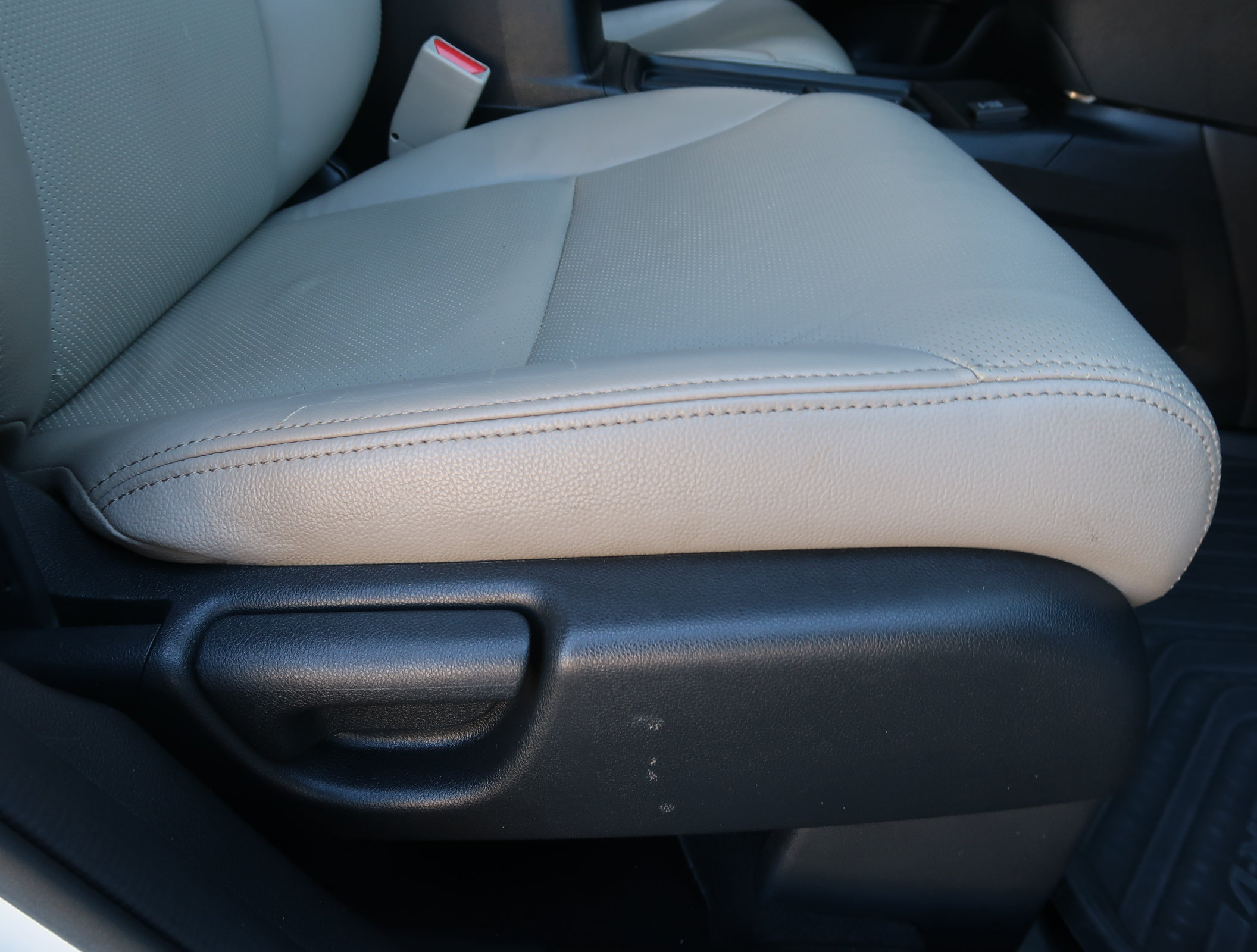 Used 2015 Honda CR-V LX image 38