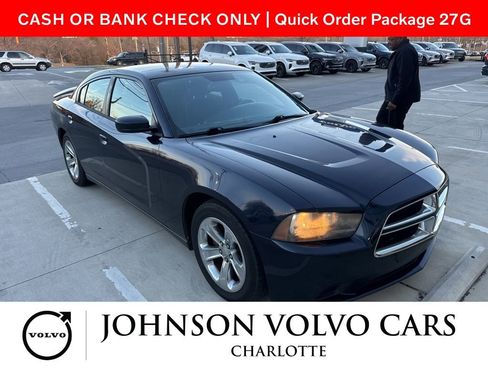 Used 2012 Dodge Charger SE w/ Sport Appearance Group image 1