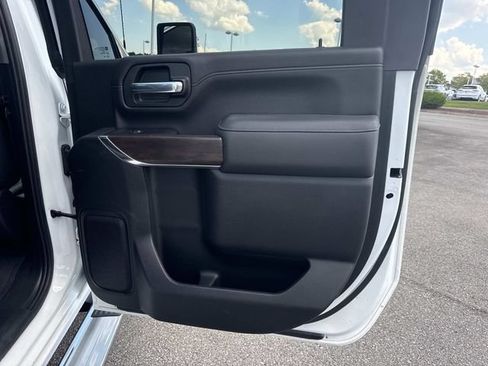 Used 2022 GMC Sierra 2500 SLT w/ SLT Premium Package AWD/4WD image 22