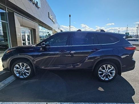 Used 2021 Toyota Highlander Limited image 9