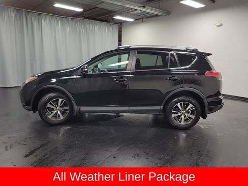 Used 2018 Toyota RAV4 XLE AWD/4WD image 5