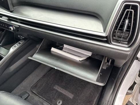 Used 2024 Kia Sorento S image 44