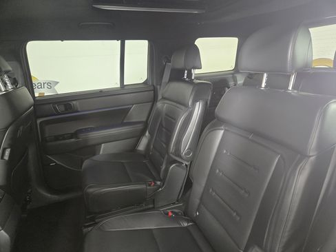 Used 2024 Hyundai Santa Fe Calligraphy image 12