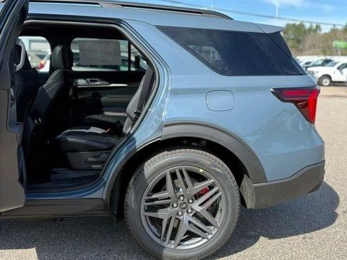 New 2026 Ford Explorer ST AWD/4WD image 30