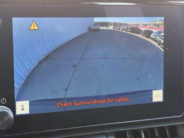 Used 2025 Toyota RAV4 XLE FWD image 18