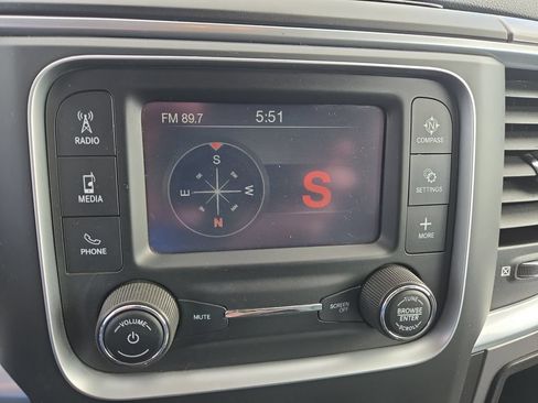 Used 2022 RAM 1500 Classic SLT AWD/4WD image 21