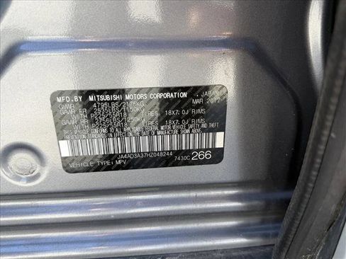 Used 2017 Mitsubishi Outlander SEL image 27