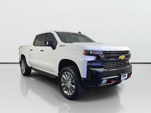 Used 2022 Chevrolet Silverado 1500 LT Trail Boss w/ Safety Package AWD/4WD image 8