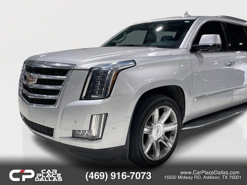 Used 2020 Cadillac Escalade ESV Luxury RWD image 5
