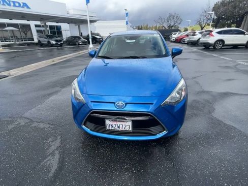 Used 2018 Toyota Yaris iA image 3