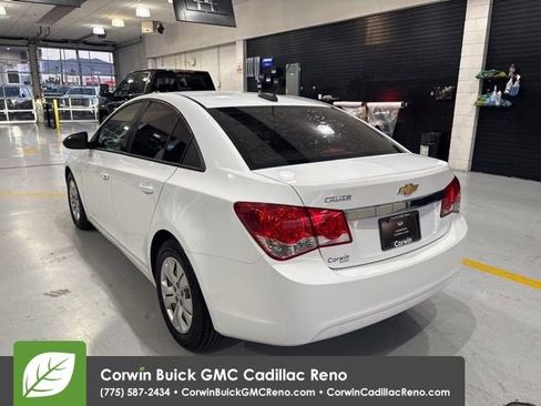 Used 2016 Chevrolet Cruze LS FWD image 6
