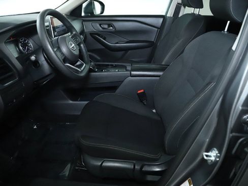 Used 2024 Nissan Rogue S image 18