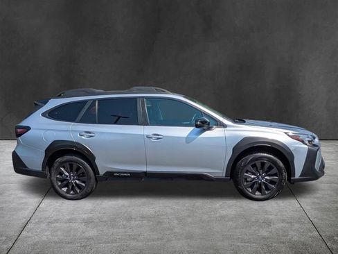 Used 2025 Subaru Outback Onyx Edition AWD/4WD image 4