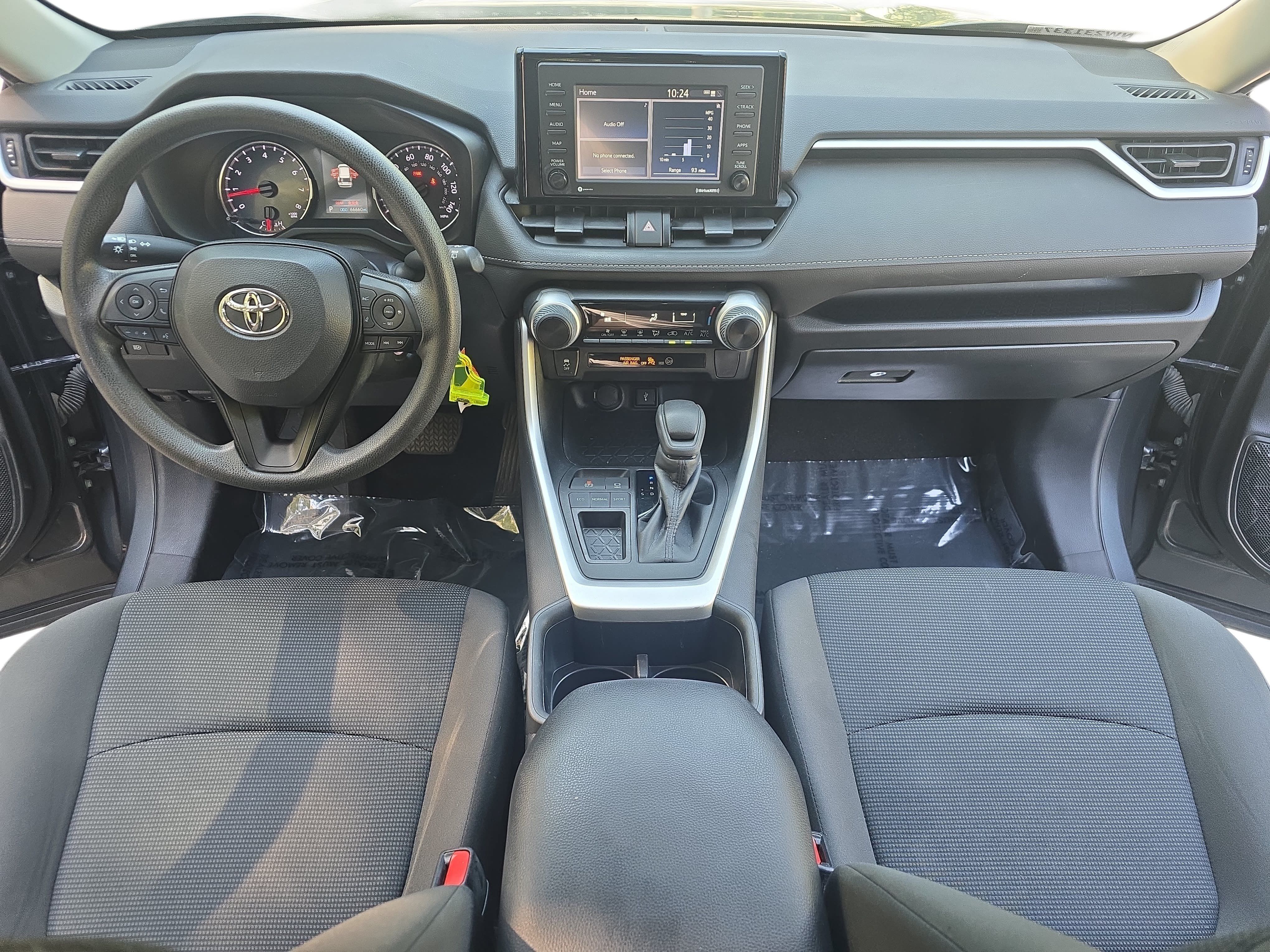 Used 2022 Toyota RAV4 LE FWD image 9