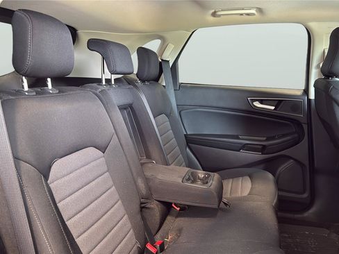 Used 2021 Ford Edge SE FWD image 16