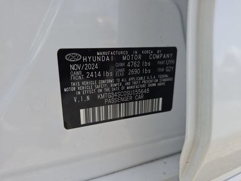 Used 2025 Genesis G70 2.5T RWD image 34