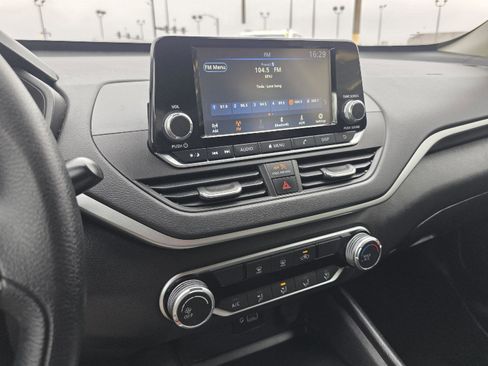 Used 2024 Nissan Altima 2.5 S image 17