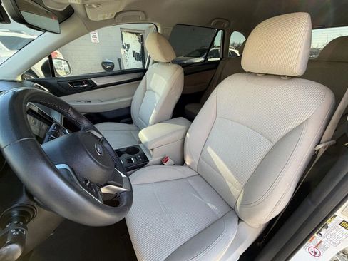 Used 2018 Subaru Outback 2.5i Premium image 13