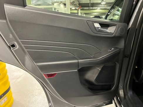 Used 2022 Ford Escape SEL w/ SEL Stealth AWD Package image 21