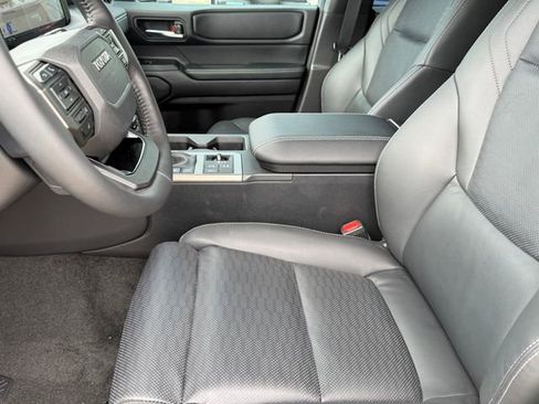 Used 2025 Toyota Land Cruiser w/ Premium Package image 9