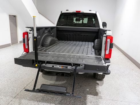 Used 2024 Ford F250 Platinum w/ Tremor Off-Road Package AWD/4WD image 11