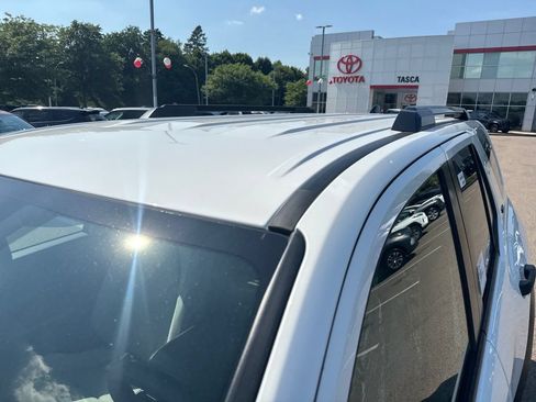 New 2026 Toyota 4Runner SR5 AWD/4WD image 34