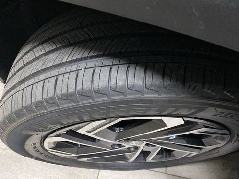 New 2026 Hyundai Tucson Limited image 37