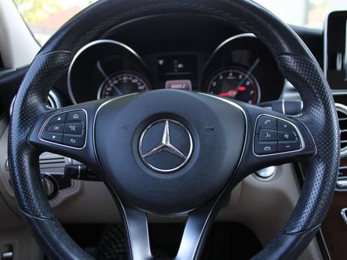 Used 2016 Mercedes-Benz C 300 Sedan image 10