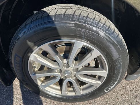 Used 2015 Nissan Pathfinder SV w/ Trailer Tow Package image 7